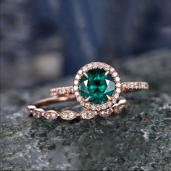 Jewelry - NEW 2pc SET Rose Gold Emerald Color ring set